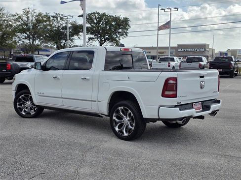 Used 2022 RAM 1500 Limited w/ Body Color Bumper Group image 4