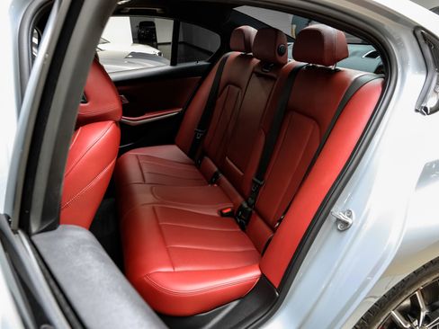 Used 2024 BMW 330i 330i w/ M Sport Package image 43