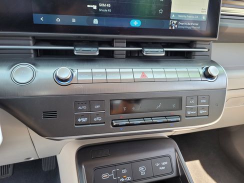 Used 2024 Hyundai Kona SEL FWD image 20