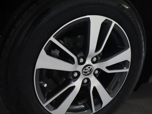 Used 2016 Toyota RAV4 XLE FWD image 33