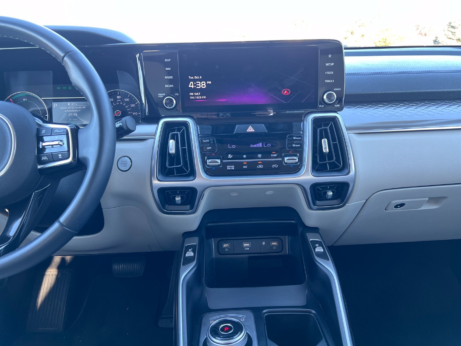Used 2023 Kia Sorento EX AWD/4WD image 18