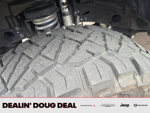 Used 2022 Jeep Gladiator Sport AWD/4WD image 29
