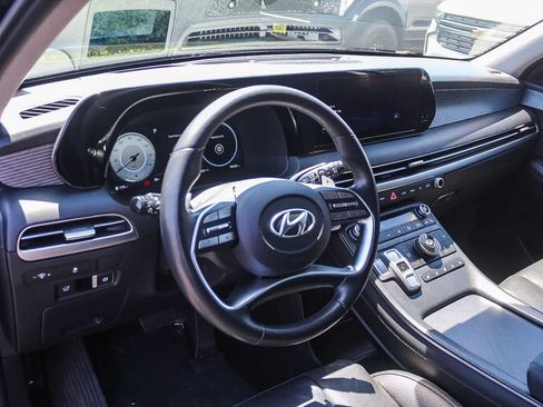 Used 2024 Hyundai Palisade Limited FWD image 22