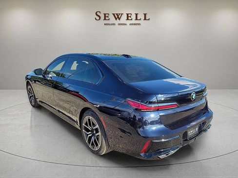 Used 2026 BMW 760i xDrive AWD/4WD image 3