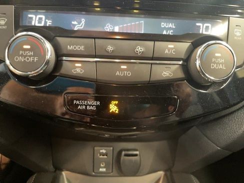 Used 2018 Nissan Rogue Sport SL w/ SL Premium Package AWD/4WD image 9