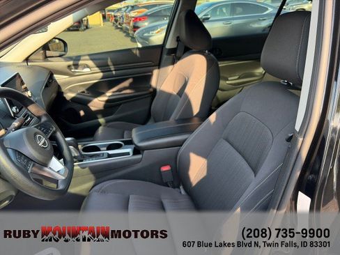Used 2024 Nissan Altima 2.5 SV FWD image 22