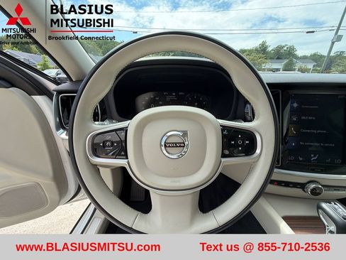 Used 2019 Volvo S60 T5 Momentum w/ Multimedia Package FWD image 20