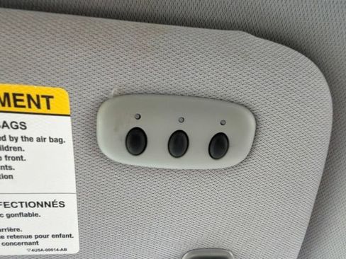 Used 2012 Lincoln MKZ FWD image 35