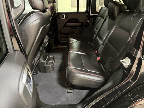 Used 2024 Jeep Wrangler Unlimited Rubicon image 34