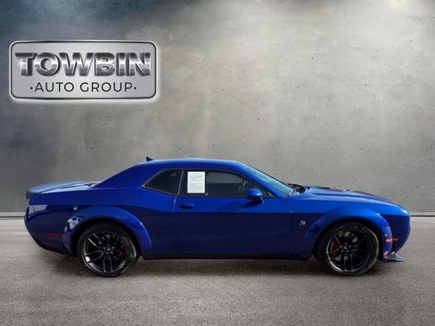 Used 2022 Dodge Challenger R/T Scat Pack RWD image 3