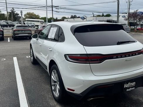 Used 2025 Porsche Macan AWD/4WD image 5