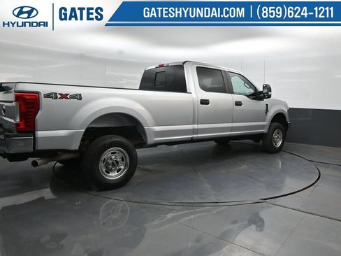 Used 2019 Ford F250 XL w/ Power Equipment Group AWD/4WD image 2