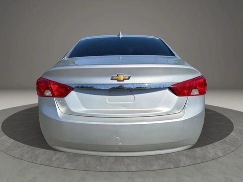 Used 2019 Chevrolet Impala LT FWD image 6