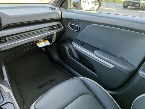 New 2026 Kia K4 GT-Line w/ GT-Line Premium Package FWD image 18