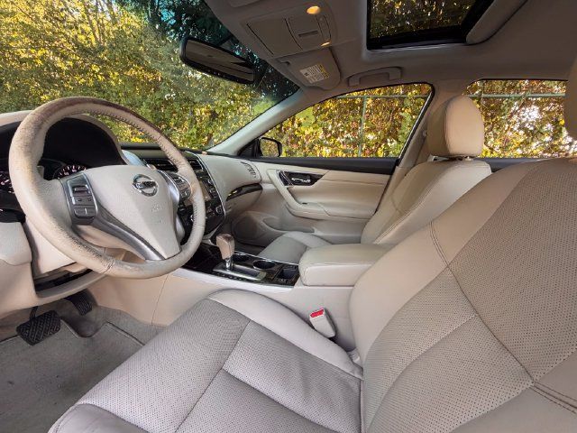 Used 2014 Nissan Altima 3.5 SL w/ Technology Package FWD image 24