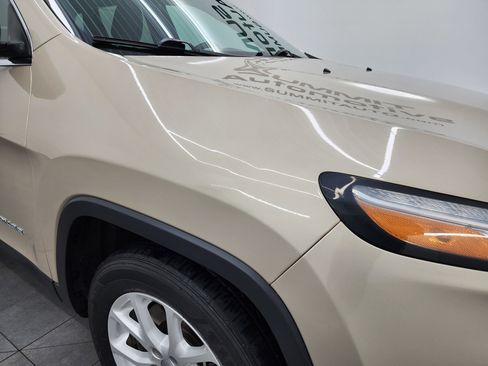 Used 2014 Jeep Cherokee Latitude FWD image 23