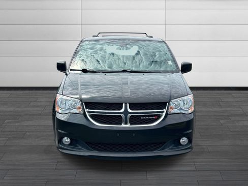 Used 2019 Dodge Grand Caravan SXT FWD image 10