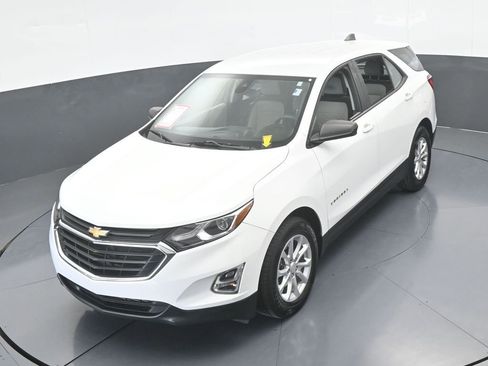 Used 2021 Chevrolet Equinox LS image 42