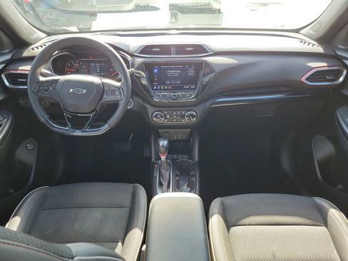 Used 2021 Chevrolet TrailBlazer RS w/ Sun and Liftgate Package image 12