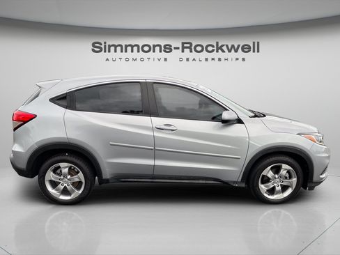 Used 2022 Honda HR-V LX image 6