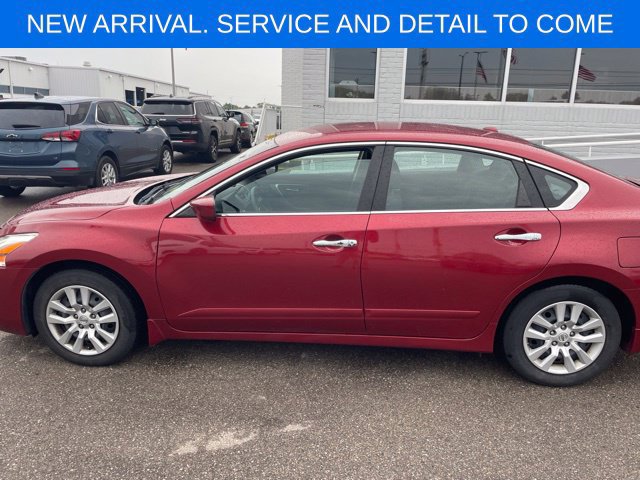 Used 2014 Nissan Altima 2.5 S w/ Display Audio Package FWD image 11