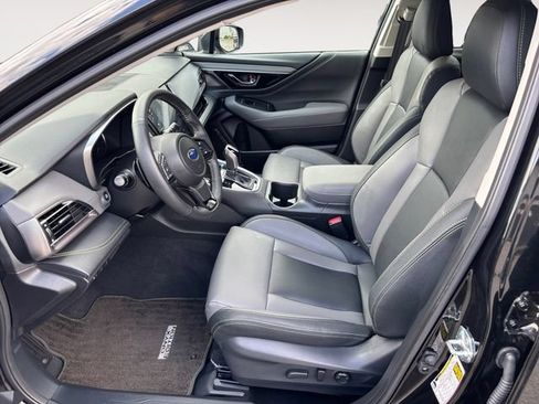 Certified 2025 Subaru Outback Onyx Edition AWD/4WD image 9