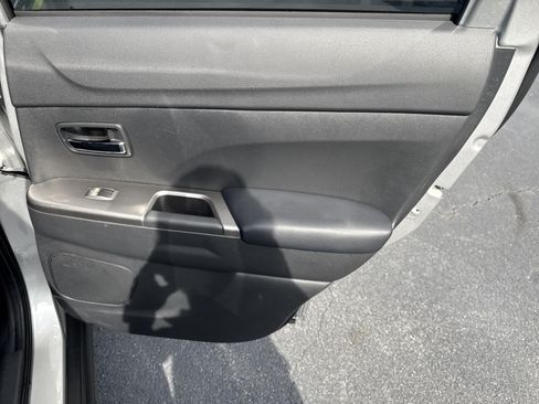 Used 2025 Mitsubishi Outlander Sport ES AWD/4WD image 31