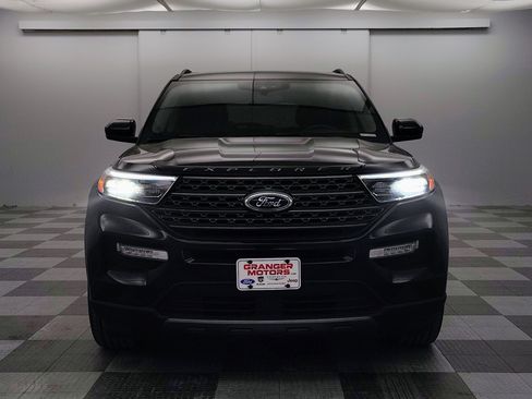 Used 2023 Ford Explorer XLT w/ Equipment Group 202A AWD/4WD image 6