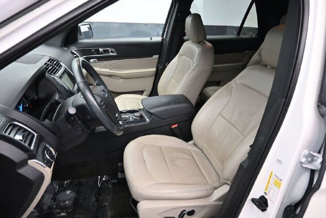 Used 2018 Ford Explorer Limited AWD/4WD image 17