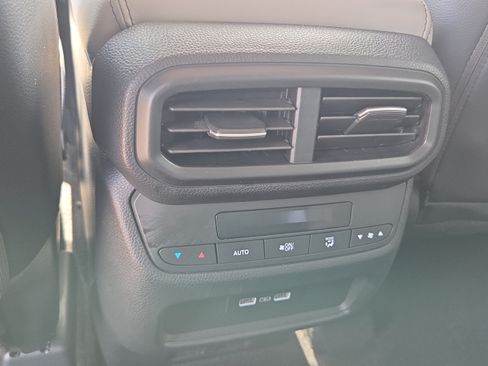 Used 2023 Honda Pilot EX-L image 13