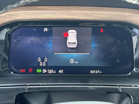 Used 2025 Volkswagen Atlas SE w/ Panoramic Sunroof Package FWD image 26
