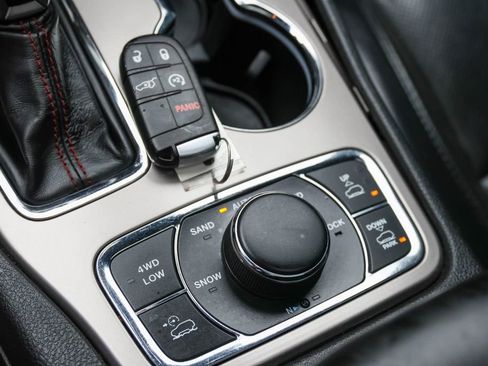 Used 2021 Jeep Grand Cherokee Trailhawk w/ Trailhawk Luxury Group image 23