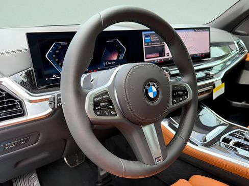 New 2026 BMW X5 xDrive40i w/ M Sport Package AWD/4WD image 13