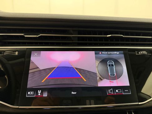 Used 2023 Audi Q8 Premium w/ Convenience Package image 24