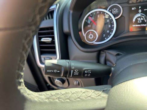 New 2026 RAM 1500 4x4 Crew Cab image 31