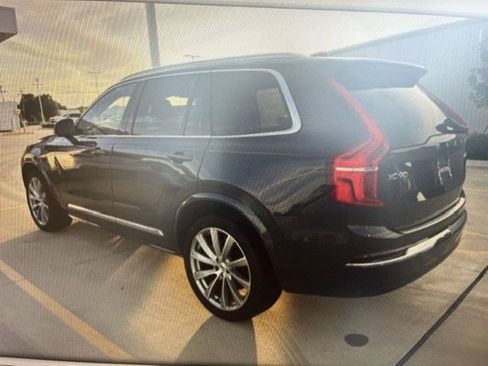 Used 2023 Volvo XC90 B6 Ultimate w/ Protection Package AWD/4WD image 2