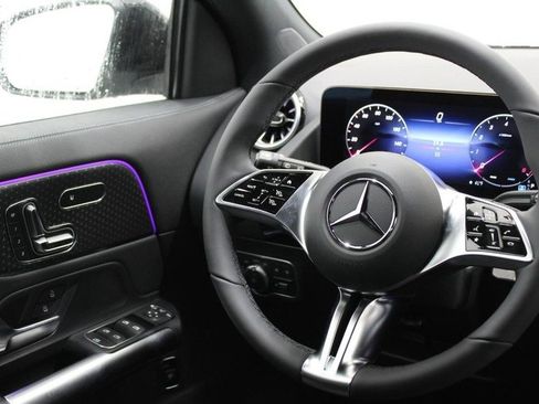 New 2025 Mercedes-Benz GLA 250 4MATIC image 8