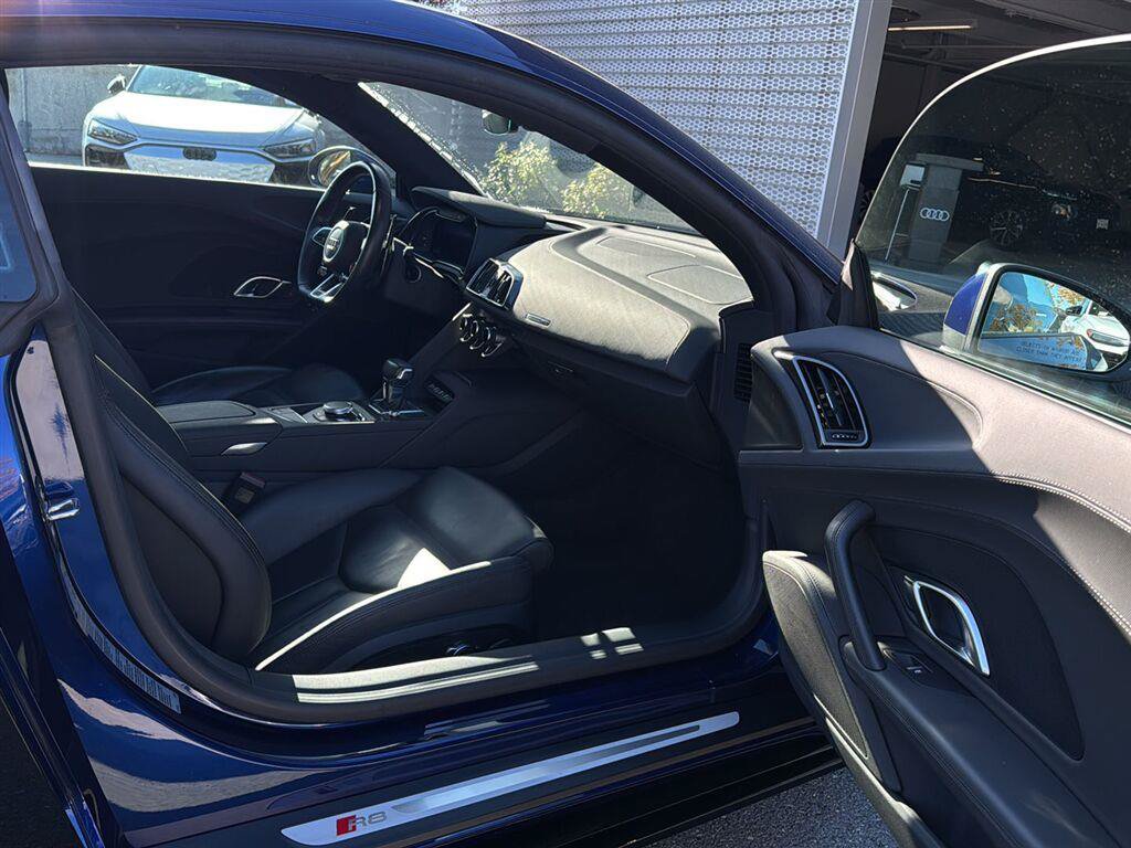 Used 2022 Audi R8 V10 performance w/ Sport Exhaust Package RWD image 13