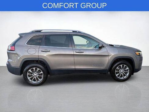 Used 2019 Jeep Cherokee Latitude Plus w/ Comfort/Convenience Group AWD/4WD image 2