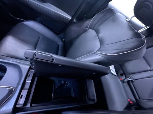 Used 2023 Toyota Crown XLE image 28