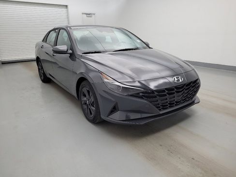 Used 2023 Hyundai Elantra SEL w/ Preferred Accessory Package image 13