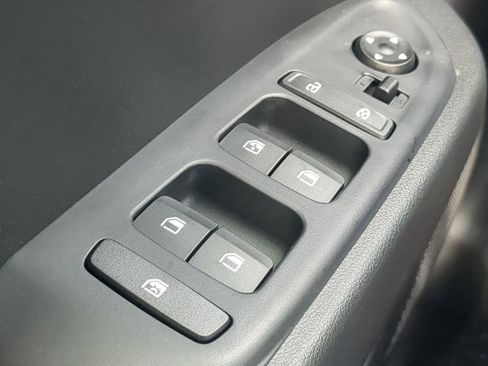 New 2026 Hyundai Venue SEL FWD image 25