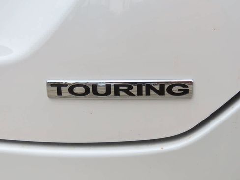 New 2026 Honda Pilot Touring image 8