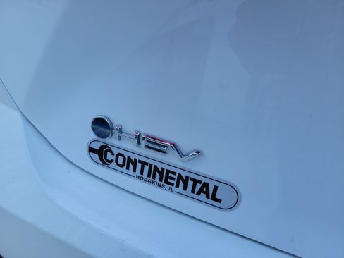Certified 2025 Toyota Camry SE FWD image 10