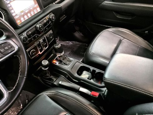 Used 2021 Jeep Gladiator Overland w/ Popular Equipment Package AWD/4WD image 20