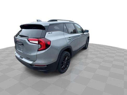 Used 2023 GMC Terrain SLE w/ Driver Convenience Package image 8