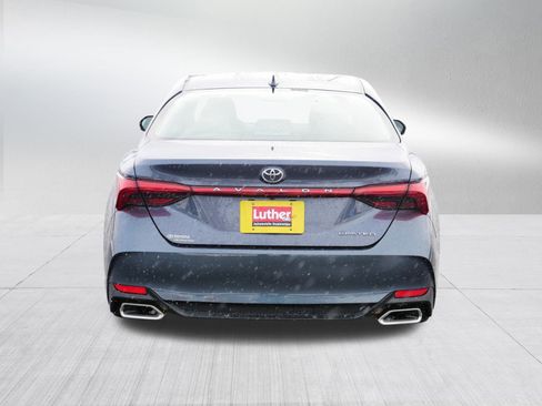Used 2020 Toyota Avalon Limited image 6