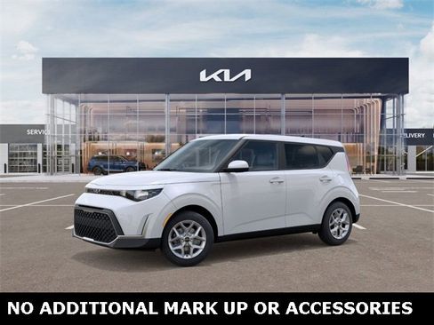New 2025 Kia Soul LX w/ LX Technology Package image 3