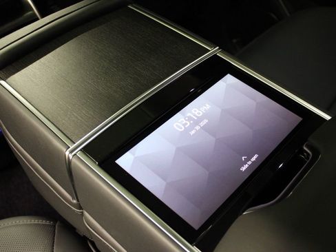 Used 2024 Land Rover Range Rover Autobiography image 31