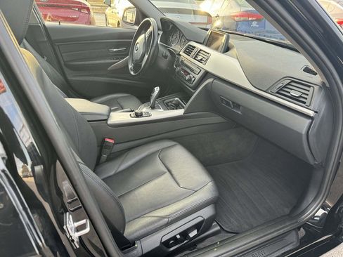 Used 2013 BMW 320i Sedan image 11